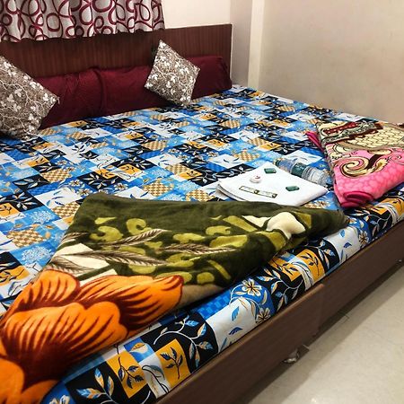 New Yanti Guest House Ujjain Buitenkant foto