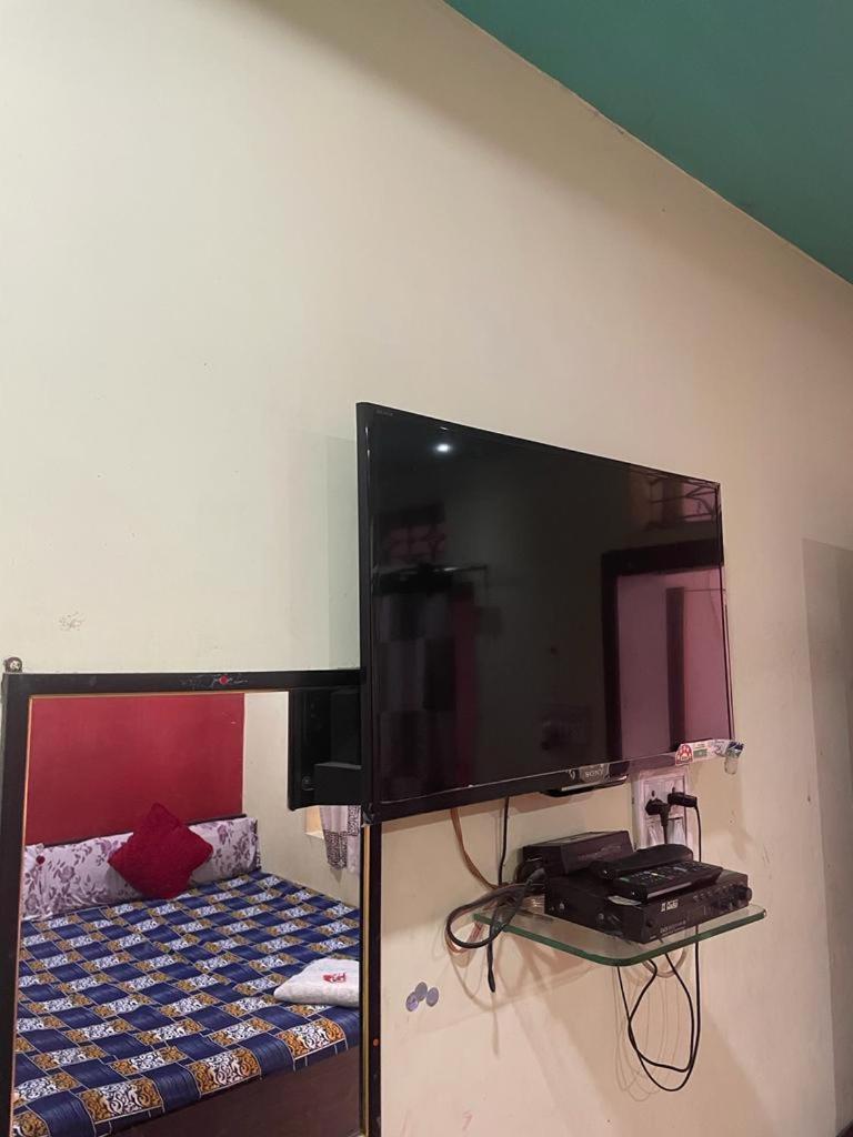 New Yanti Guest House Ujjain Buitenkant foto